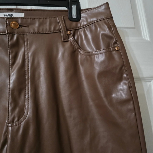 NWOT Madden NYC Brown Faux Leather Straight-Leg Pants, Relaxed Fit, Size 17. - Picture 5 of 12
